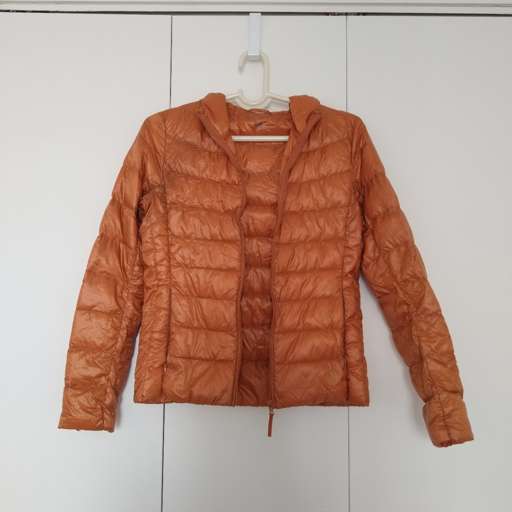 Uniqlo ultra light down jacket small